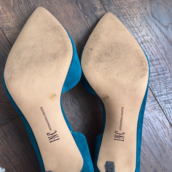 Women’s Heels - Picture 4 of 5